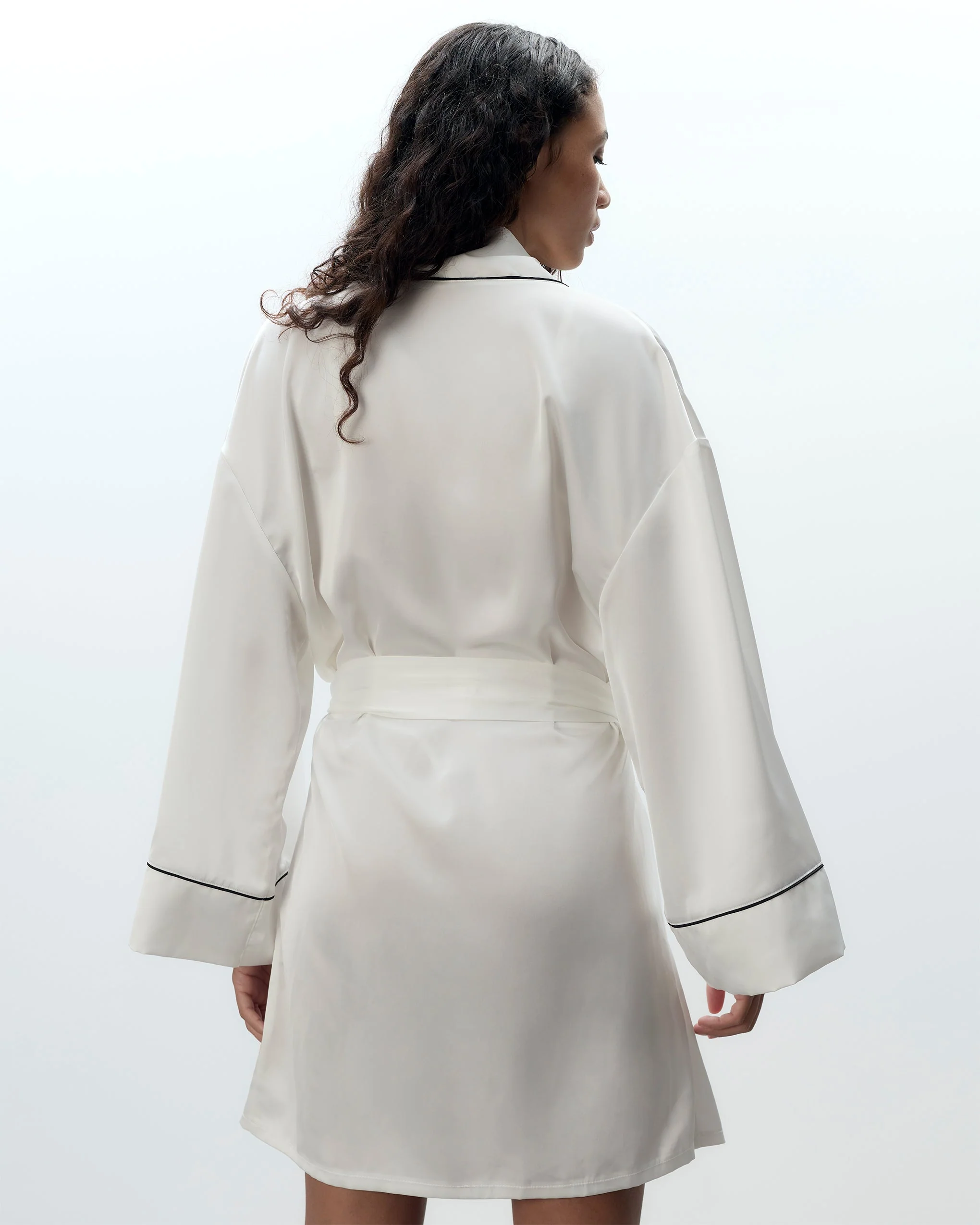 Lydia Satin Kimono Cream/Black - Image 3